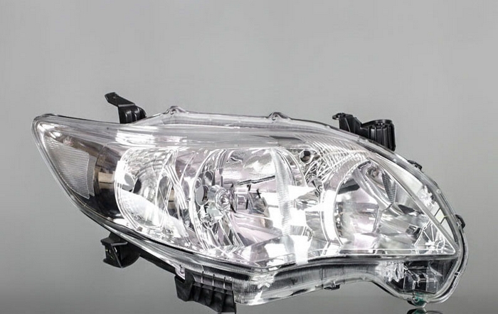 Đèn pha bên phải Toyota Altis 2011 1.8