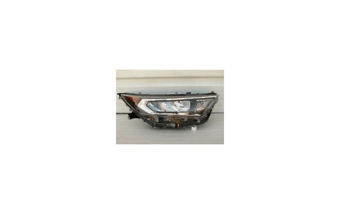 Đèn pha bên phải Toyota Hiace 2005-2010