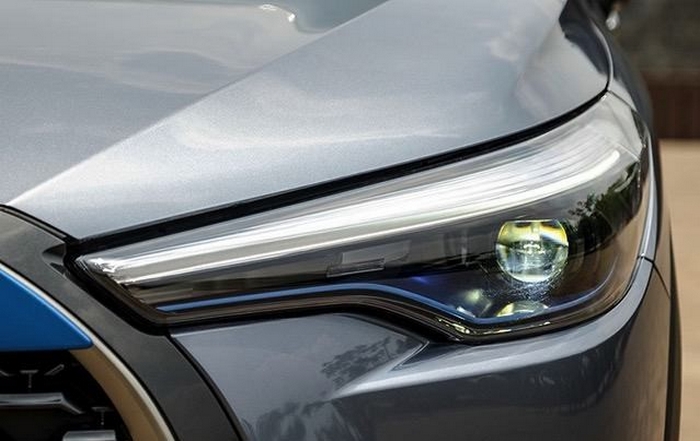 Đèn pha bên trái Toyota Corolla Cross Hybrid