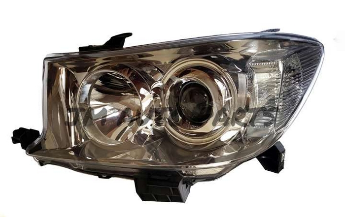 Đèn pha bên trái Toyota Fortuner 2017 comple