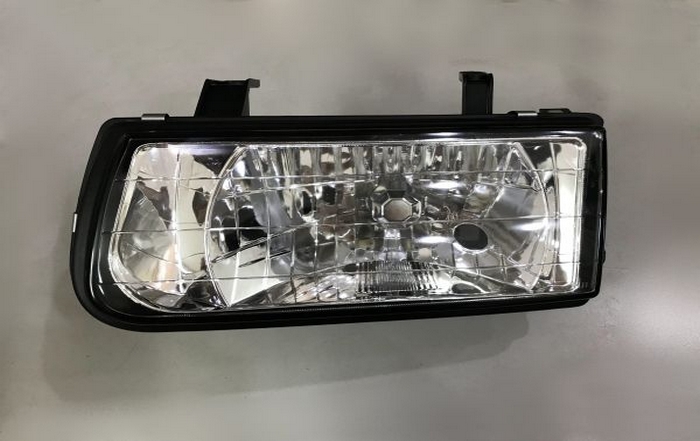 Đèn pha bên phải Isuzu Hilander 2000