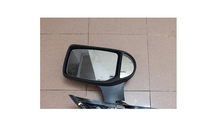 Gương chiếu hậu bên trái Ford Transit 2000