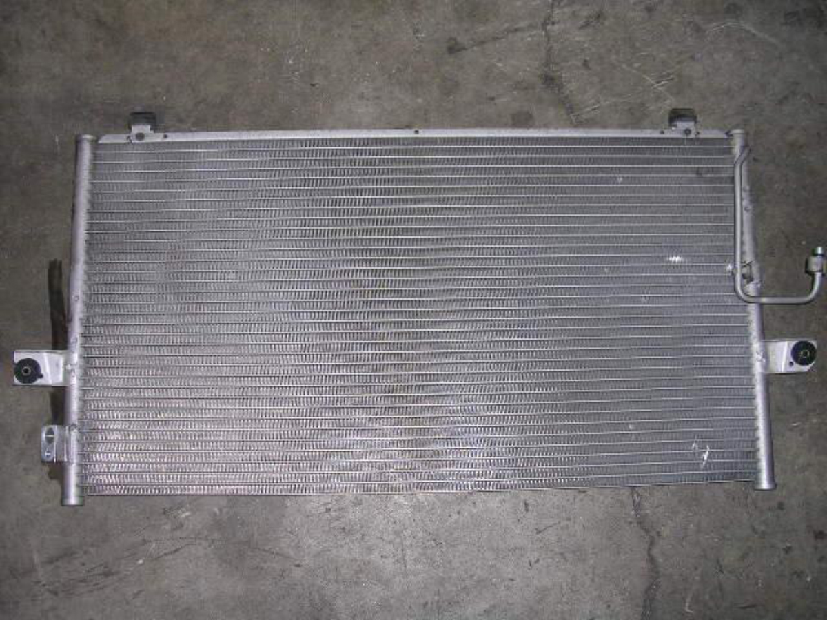 Giàn nóng Nissan Cefiro 3.0 A33 AT