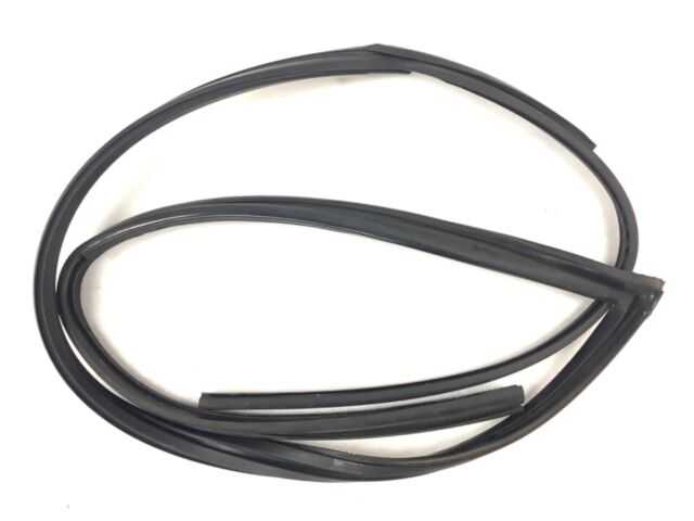 Gioăng dẫn kính cánh cửa trước trái Nissan Urvan E24