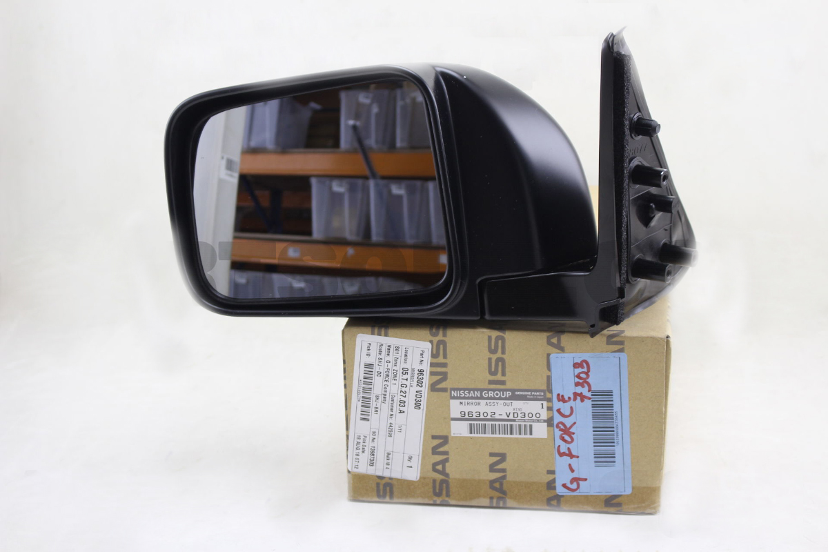 Gương chiếu hậu bên trái Nissan Patrol Y61 2005 cơ