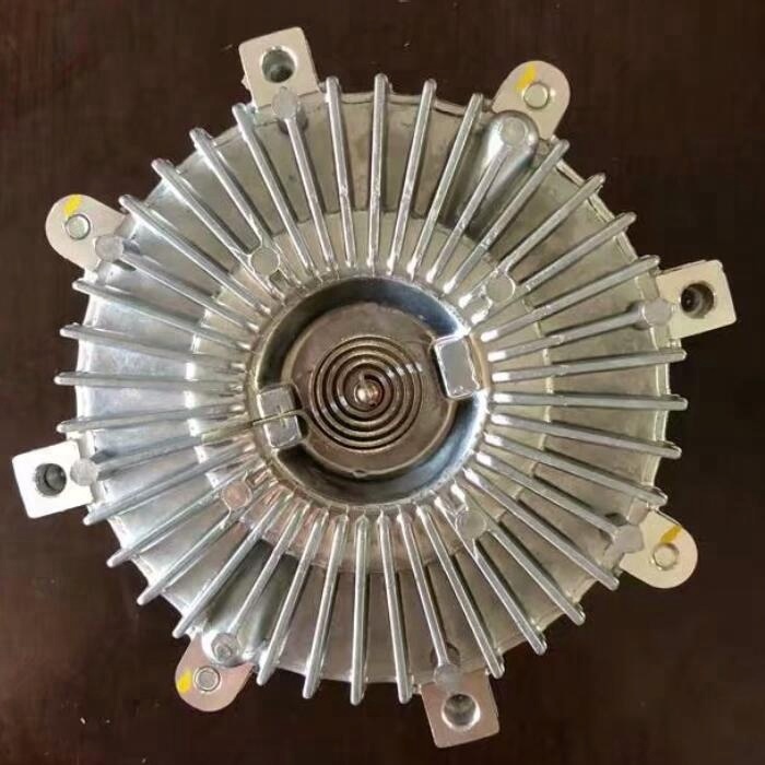 Ly tâm quạt két nước Mercedes MB140