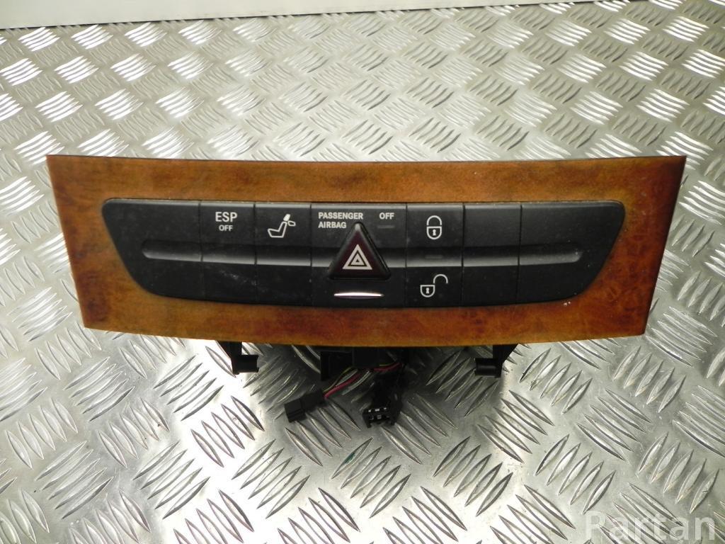 Hộp điều khiển trung tâm Mercedes E280