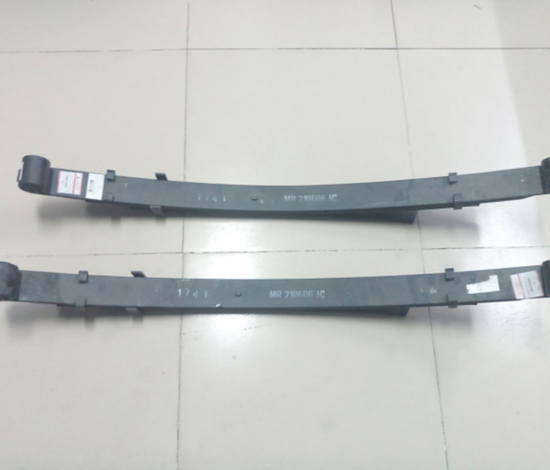 Nhíp sau Mitsubishi Jolie (cả bộ)
