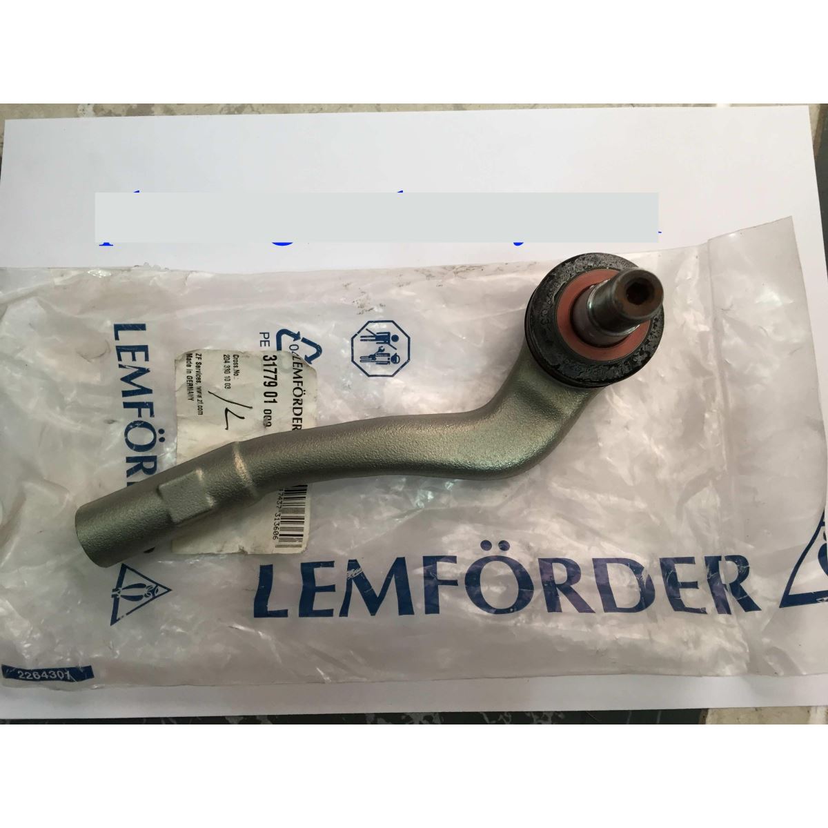 Rô tuyn lái ngoài trái Mercedes C200 2010 - Rô tuyn lái ngoài trái Mercedes C250 2010