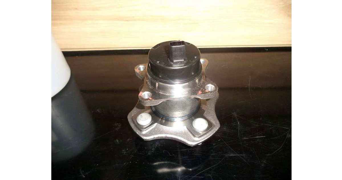 Bi moay ơ sau Koyo Vios 2003 (có ABS)