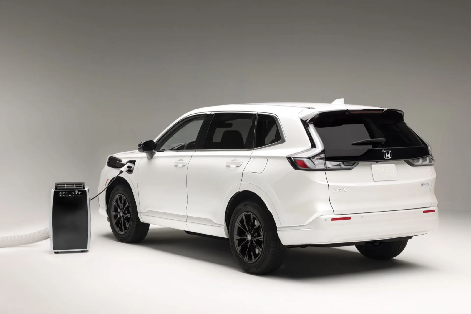 Honda đưa mẫu xe chạy hydro và điện vào sản xuất